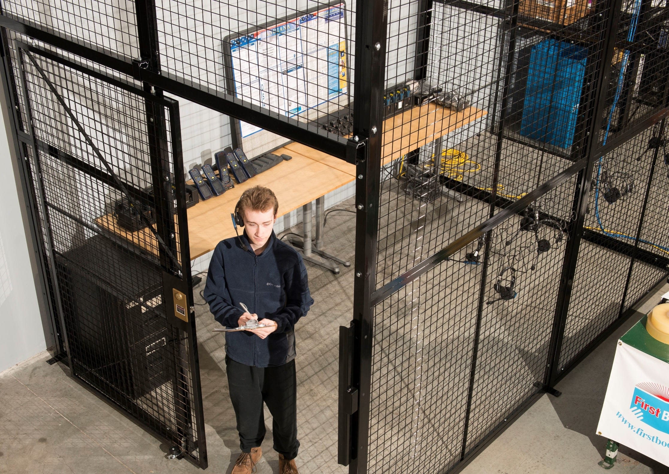 Tool-Cage-to-secure-valuable-property-or-merchandise